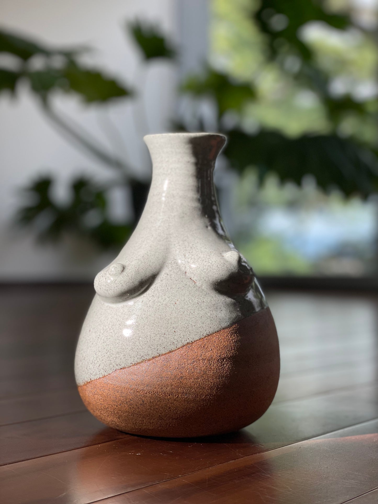 meNom _big Vase